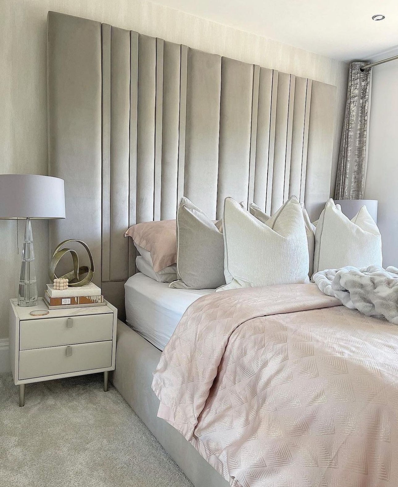 Chateaux Bespoke Wall Headboard Bed